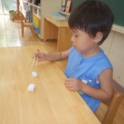 お箸の練習