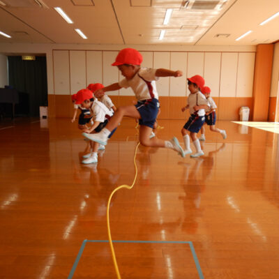 体育をしている子ども