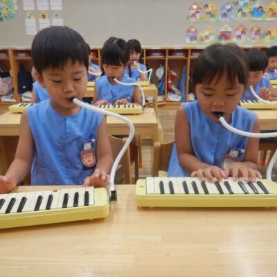 鍵盤ハーモニカ
