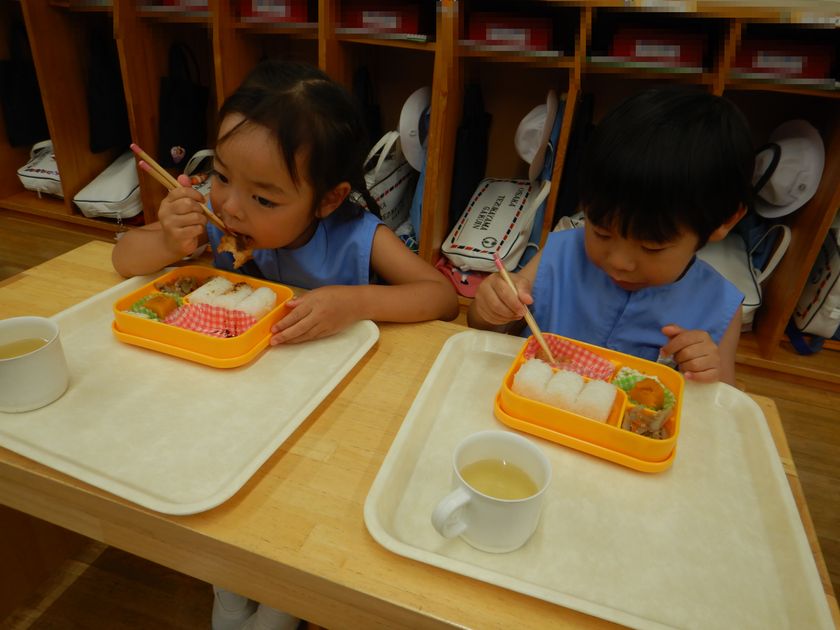 お箸でしっかり食べる