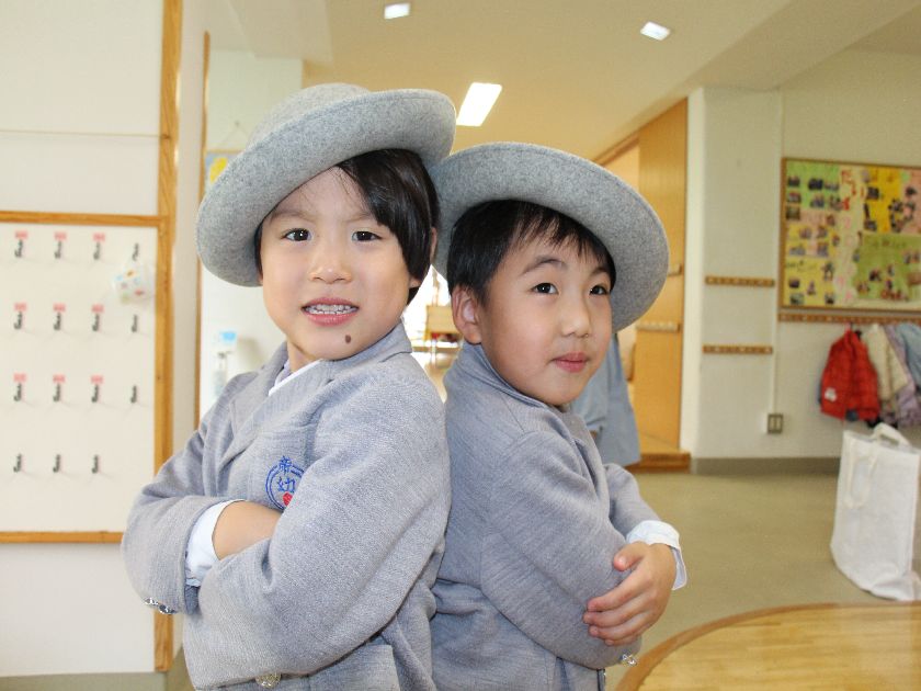 男児ポージング