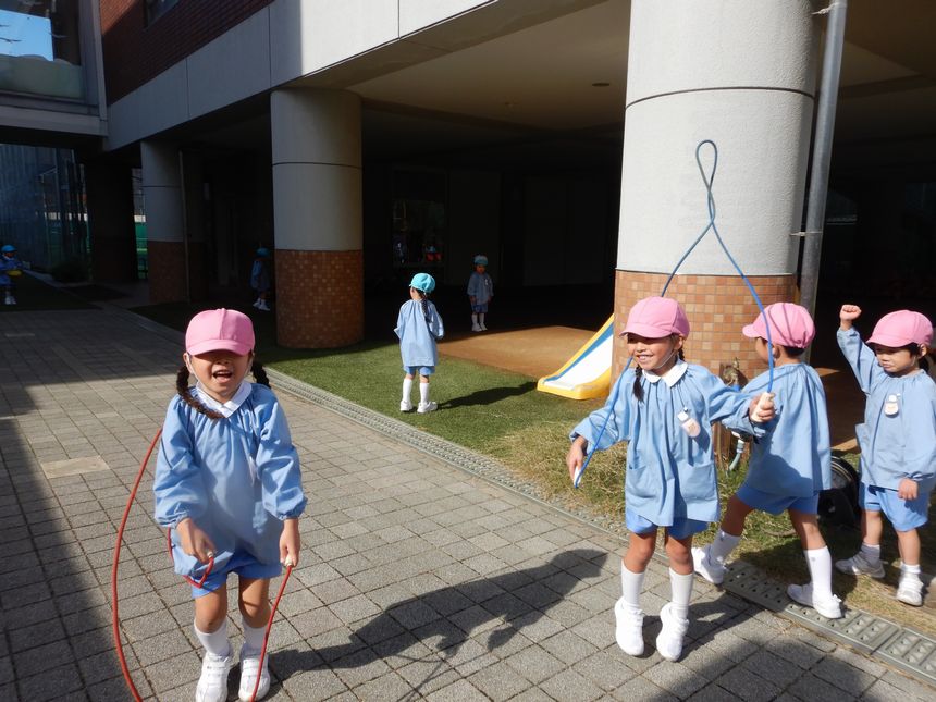 縄跳び遊び