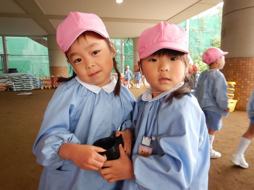 大豆プロジェクトを行う園児