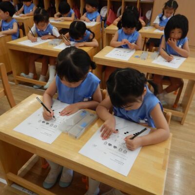 ステップアップタイムに取り組む園児