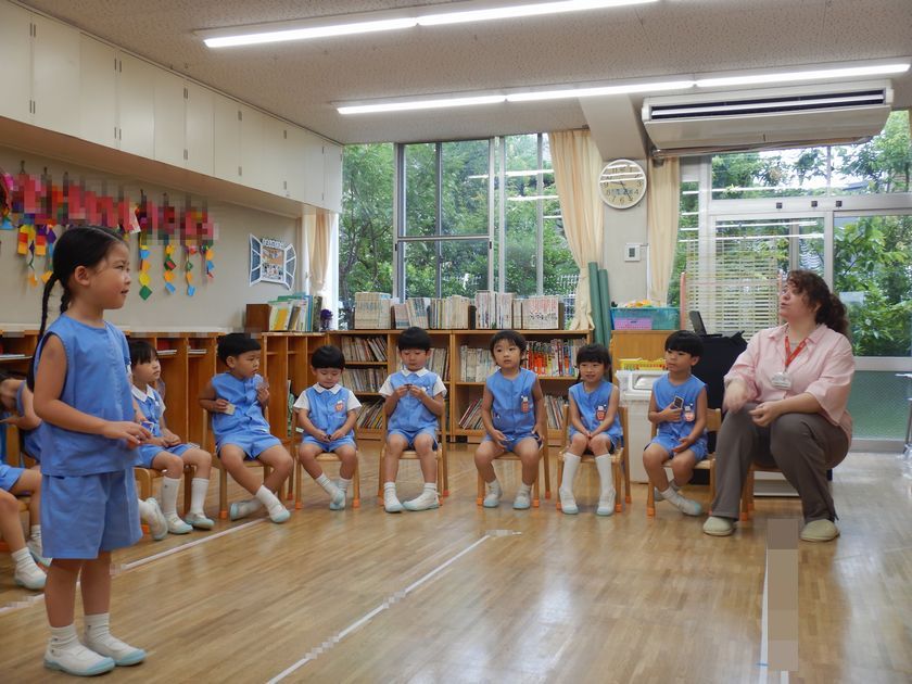 Englishに参加する園児