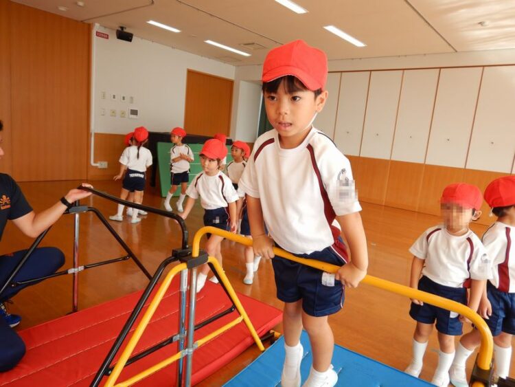 体育教室に参加する園児